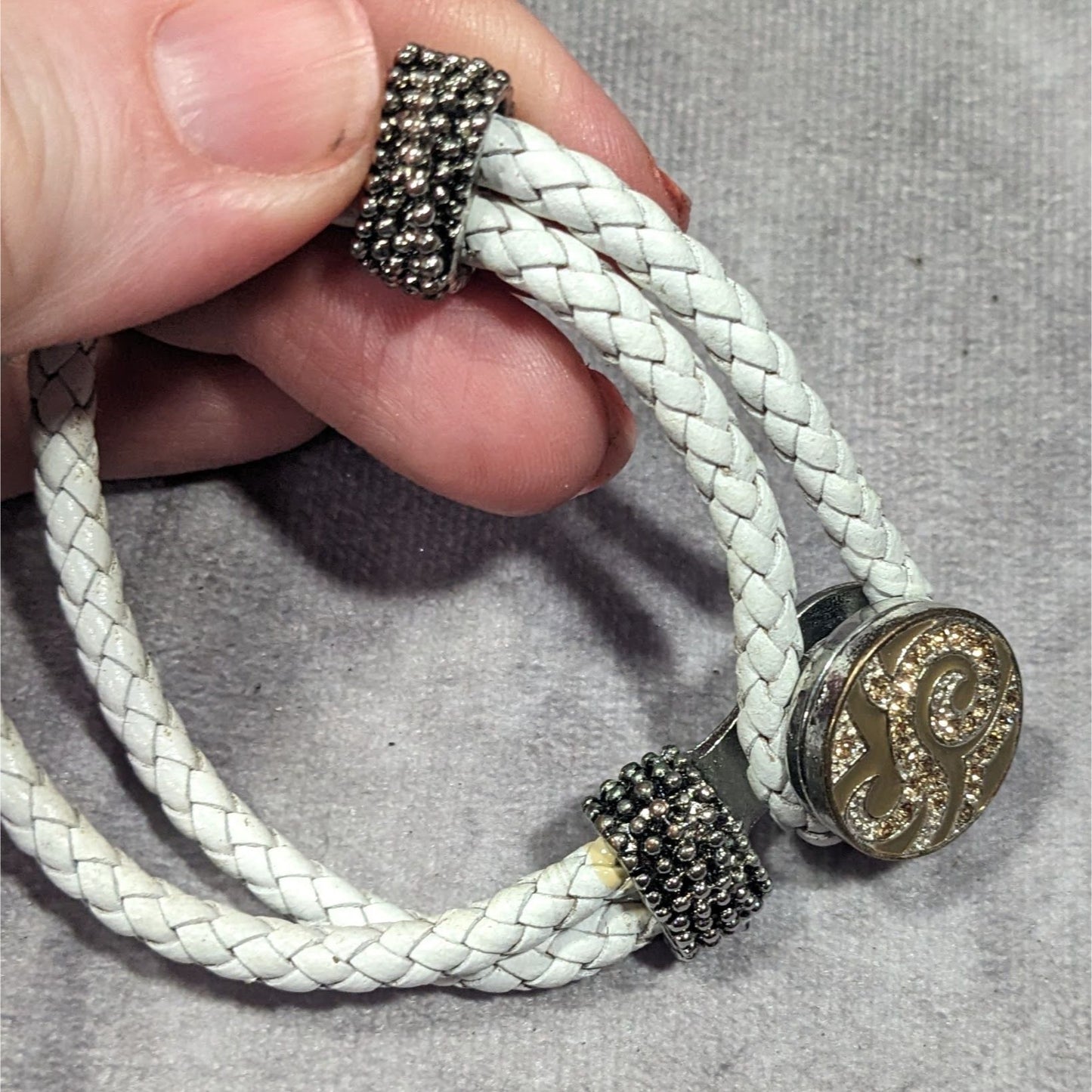 Modern White Rope Snap Button Bracelet With Rhinestones