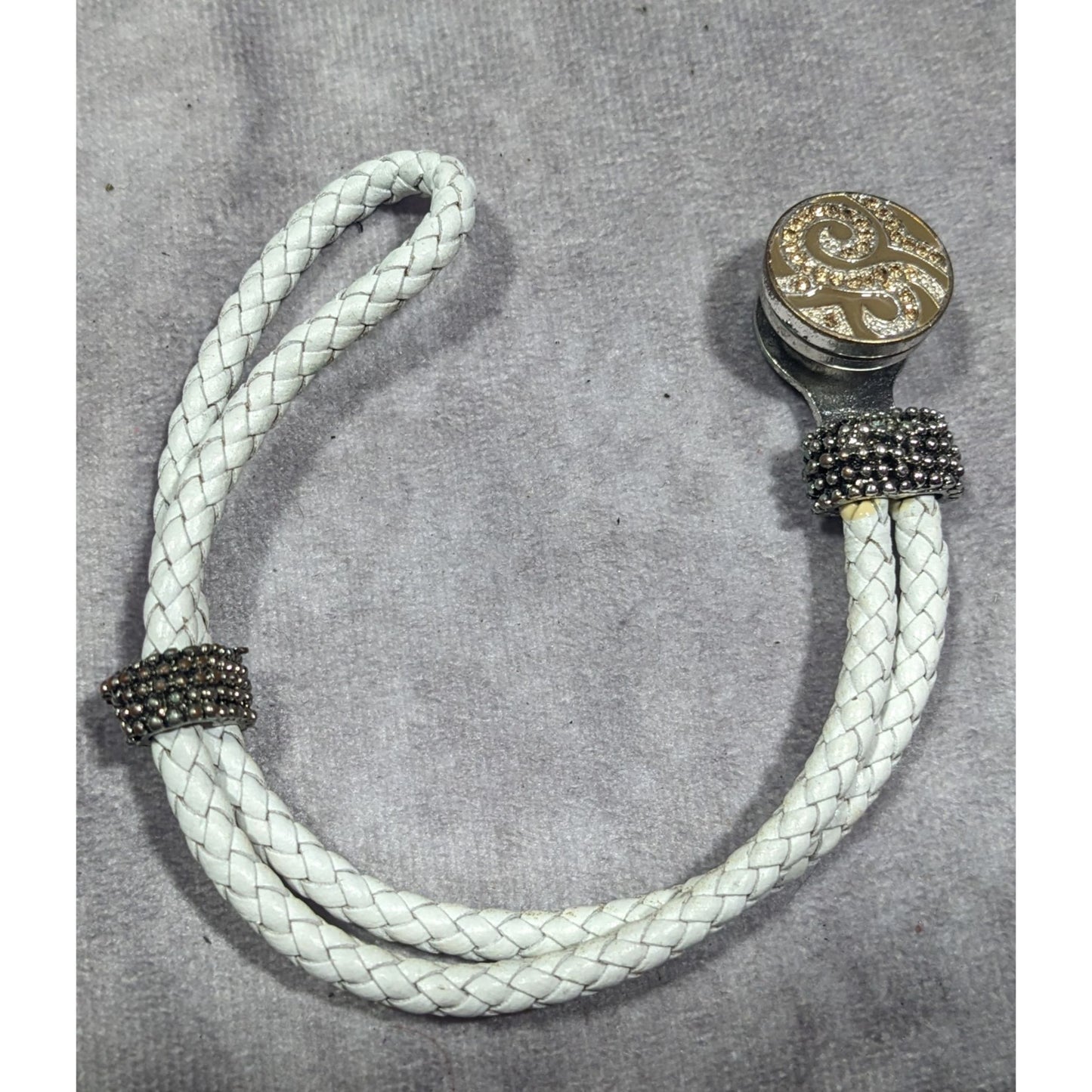 Modern White Rope Snap Button Bracelet With Rhinestones