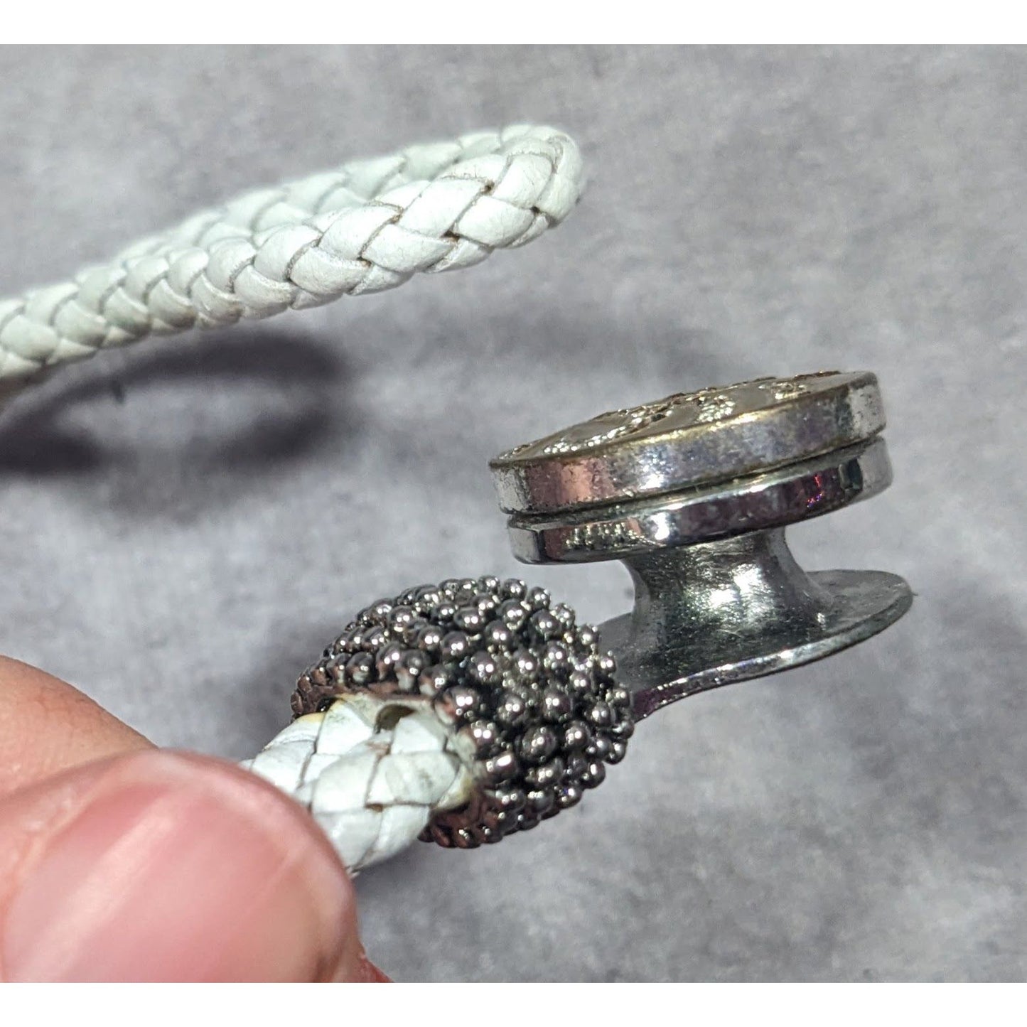 Modern White Rope Snap Button Bracelet With Rhinestones