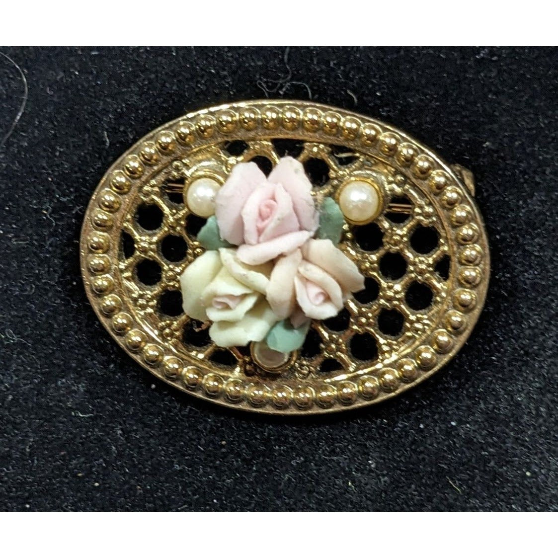 Vintage Victorian Style Rose Embellished Gold Tone Filigree Brooch