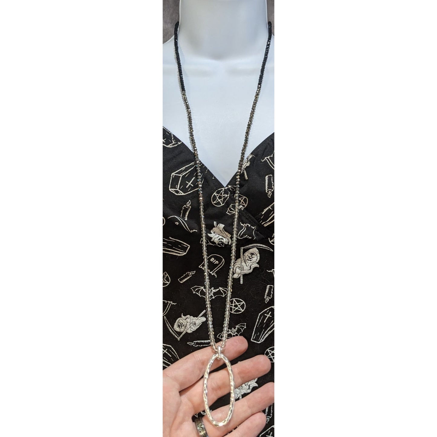 Boho Minimalist Marlyn Schiff Long Gunmetal Crystal Beaded Oval Pendant Necklace