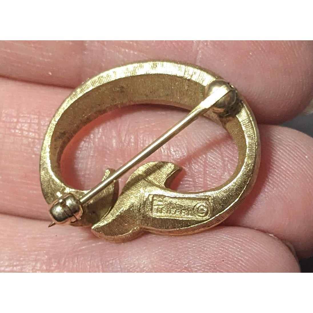Trifari Vintage Art Deco Gold Tone Textured Brooch