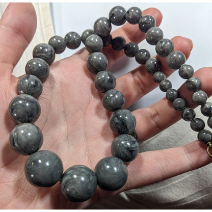 Causal Marbled Grey Graduated Plastic Bead Necklace
