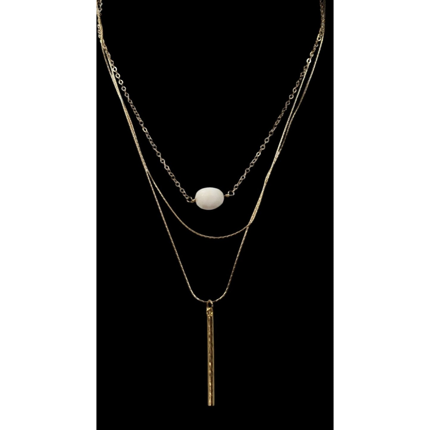 Elegant Multilayer Gold Tone Chain And Pendant Necklace