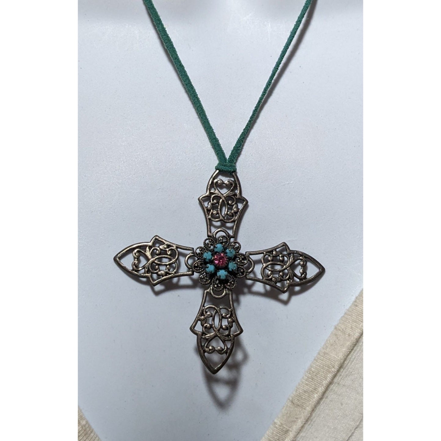 Express Retro Celtic Cross Pendant Necklace