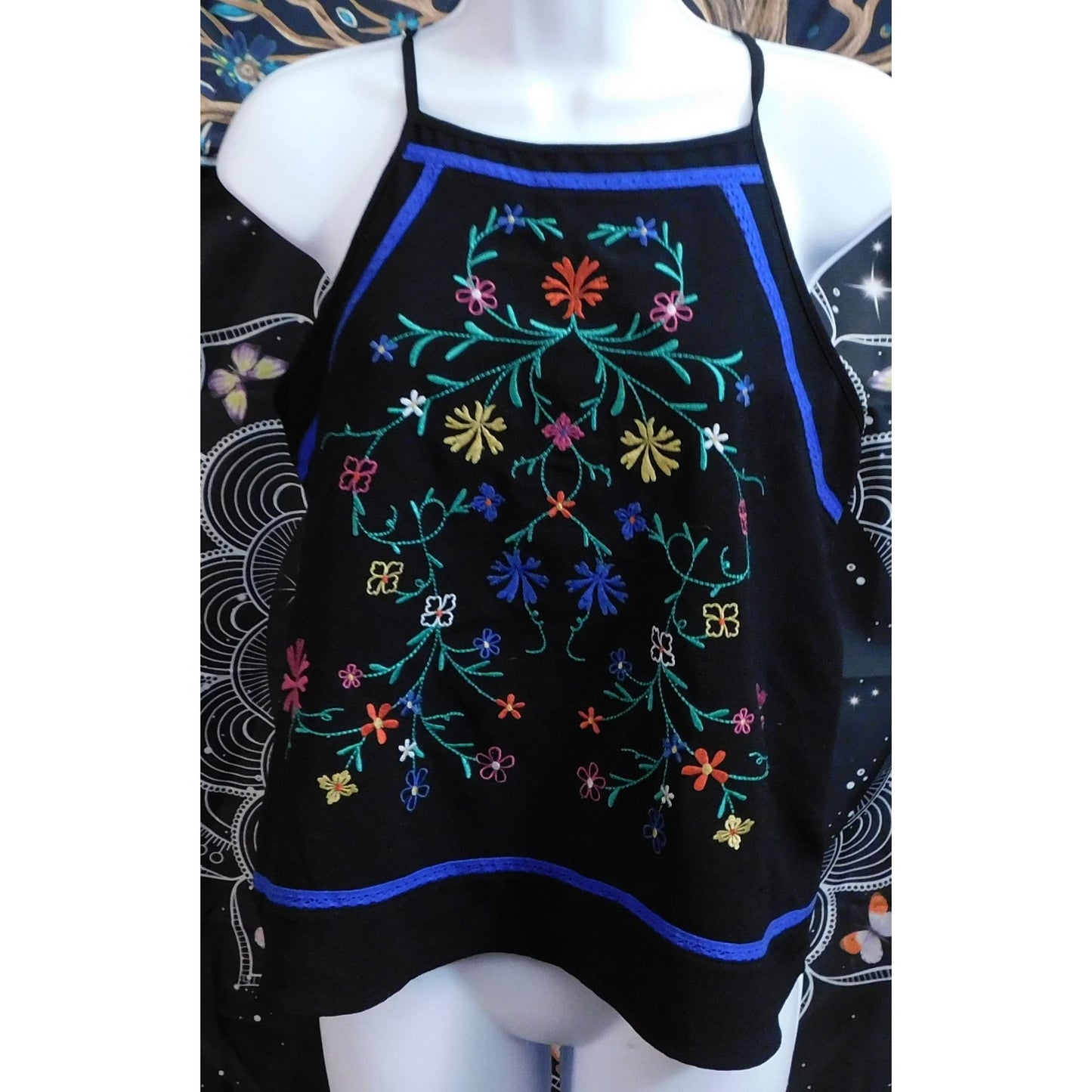 Xhilaration Floral Embroidered Sleeveless Top