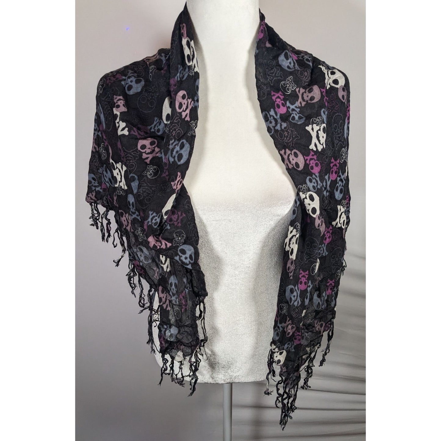 Gothic Y2K Skull And Crossbone Lightweight Scarf With Fringe