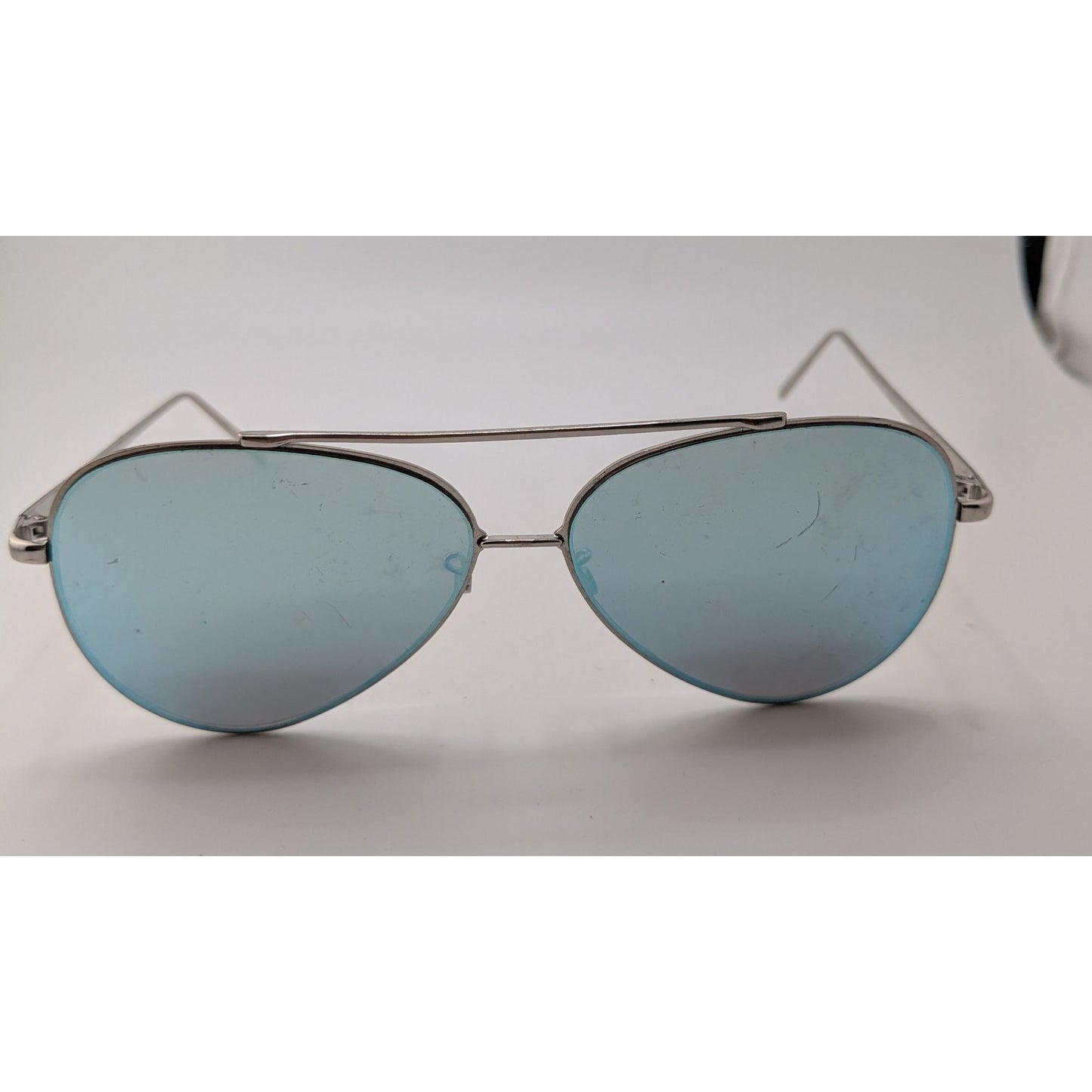 Steve Madden Aviator Sunglasses SM462123 Gold Blue