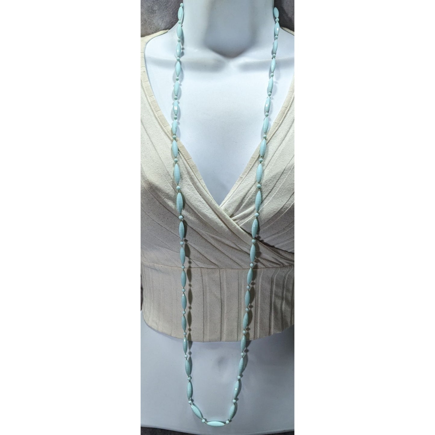 Vintage Retro Pastel Blue Faceted Beaded Necklace