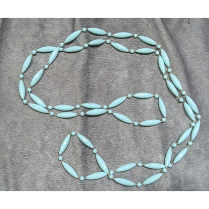 Vintage Retro Pastel Blue Faceted Beaded Necklace