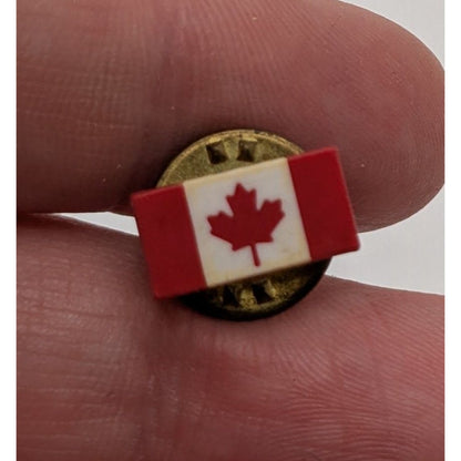 Canada Flag Enamel Lapel Pin Red White Maple Leaf Patriotic Souvenir Badge