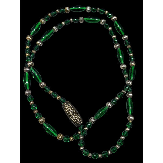 Retro Green Glass Beaded Necklace With Silver And Gold Tone Accents