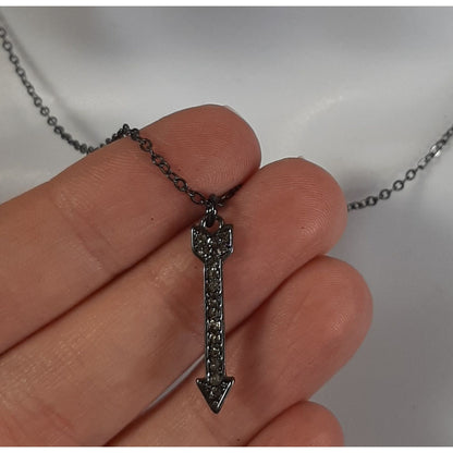 Dainty Arrow Pendant Necklace With Rhinestones