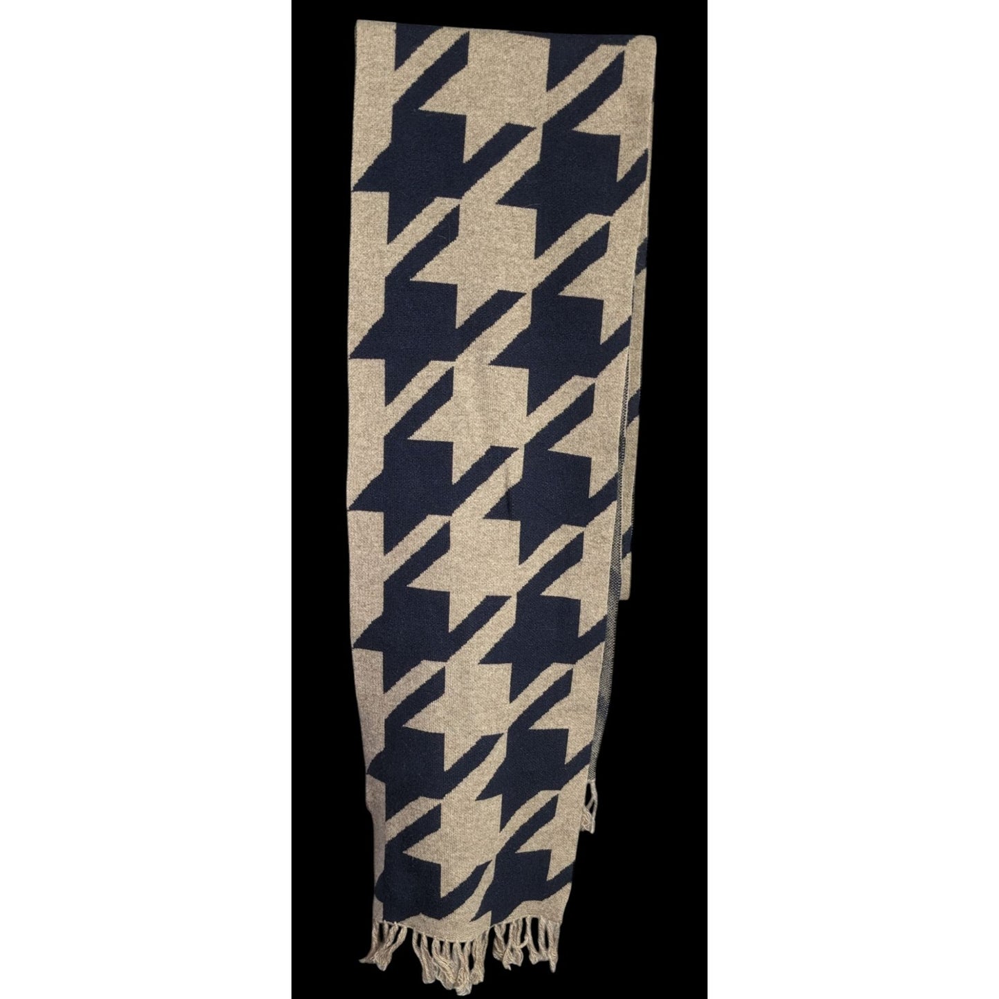 Preppy Houndstooth Pattern Tan & Navy Knit Scarf With Fringe