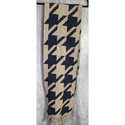 Preppy Houndstooth Pattern Tan & Navy Knit Scarf With Fringe