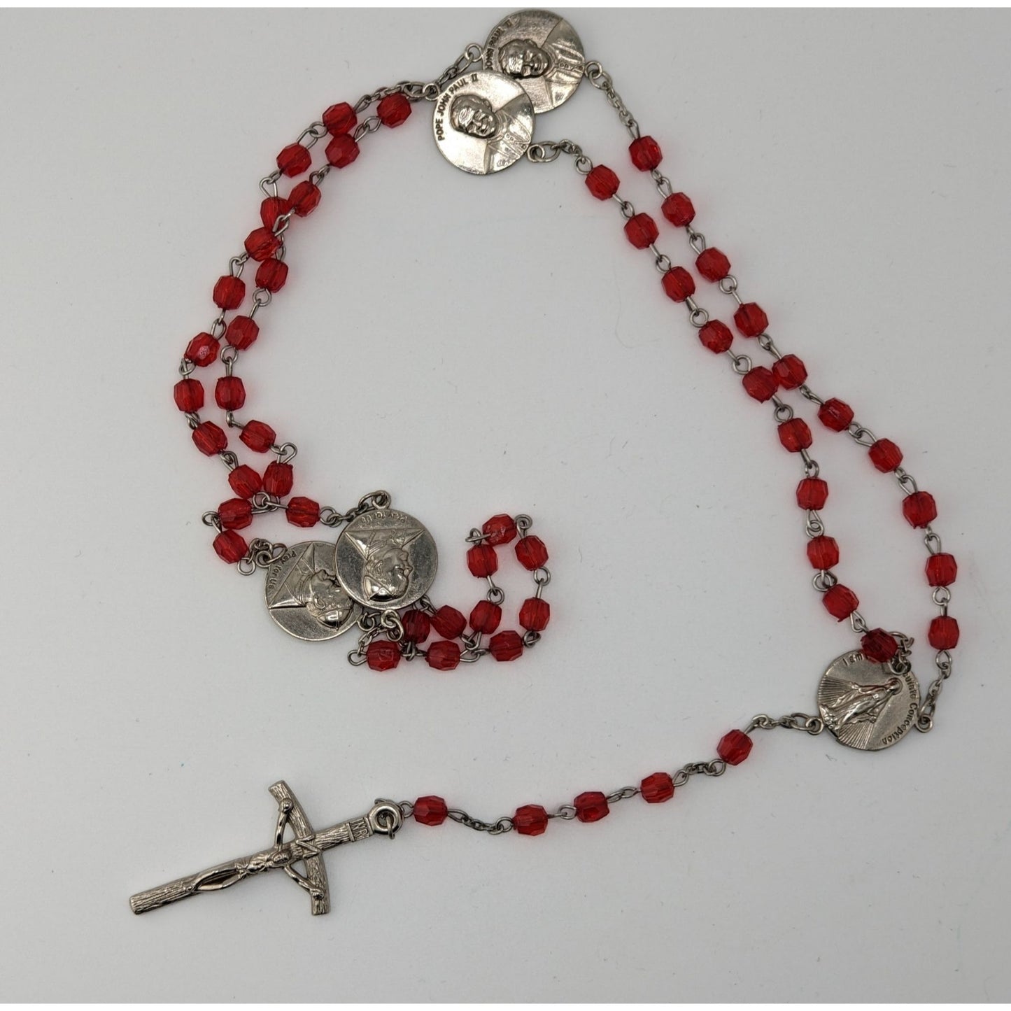 Vintage Y2K Red Bead Pope John Paul II Rosary With Crucifix & Medals Includes Pouch