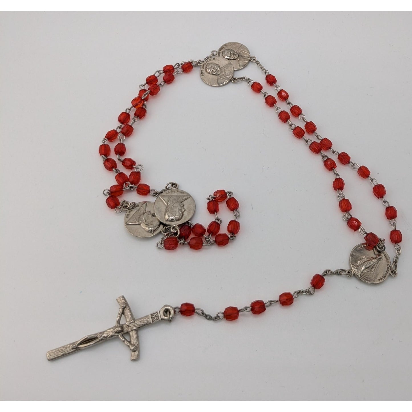 Vintage Y2K Red Bead Pope John Paul II Rosary With Crucifix & Medals Includes Pouch