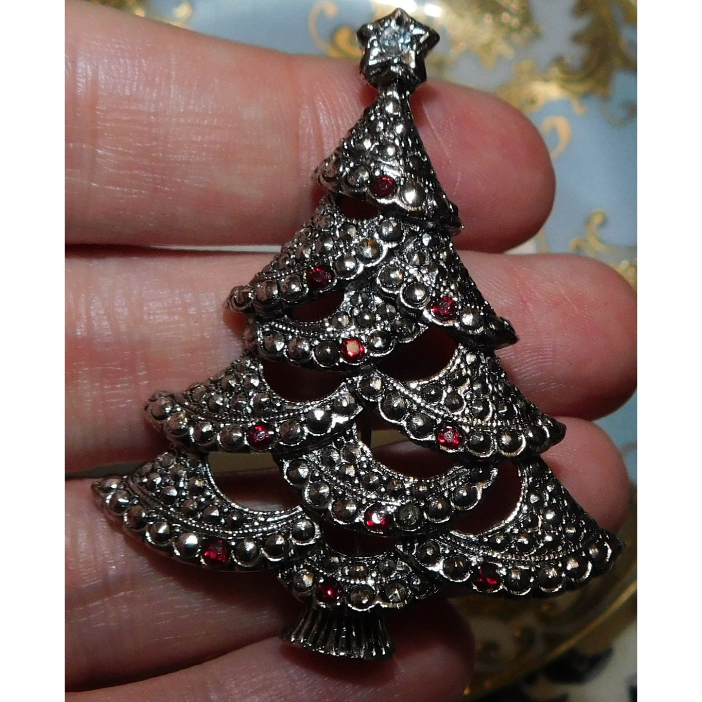 Vintage Avon Christmas Tree Brooch Red And Silver Tone