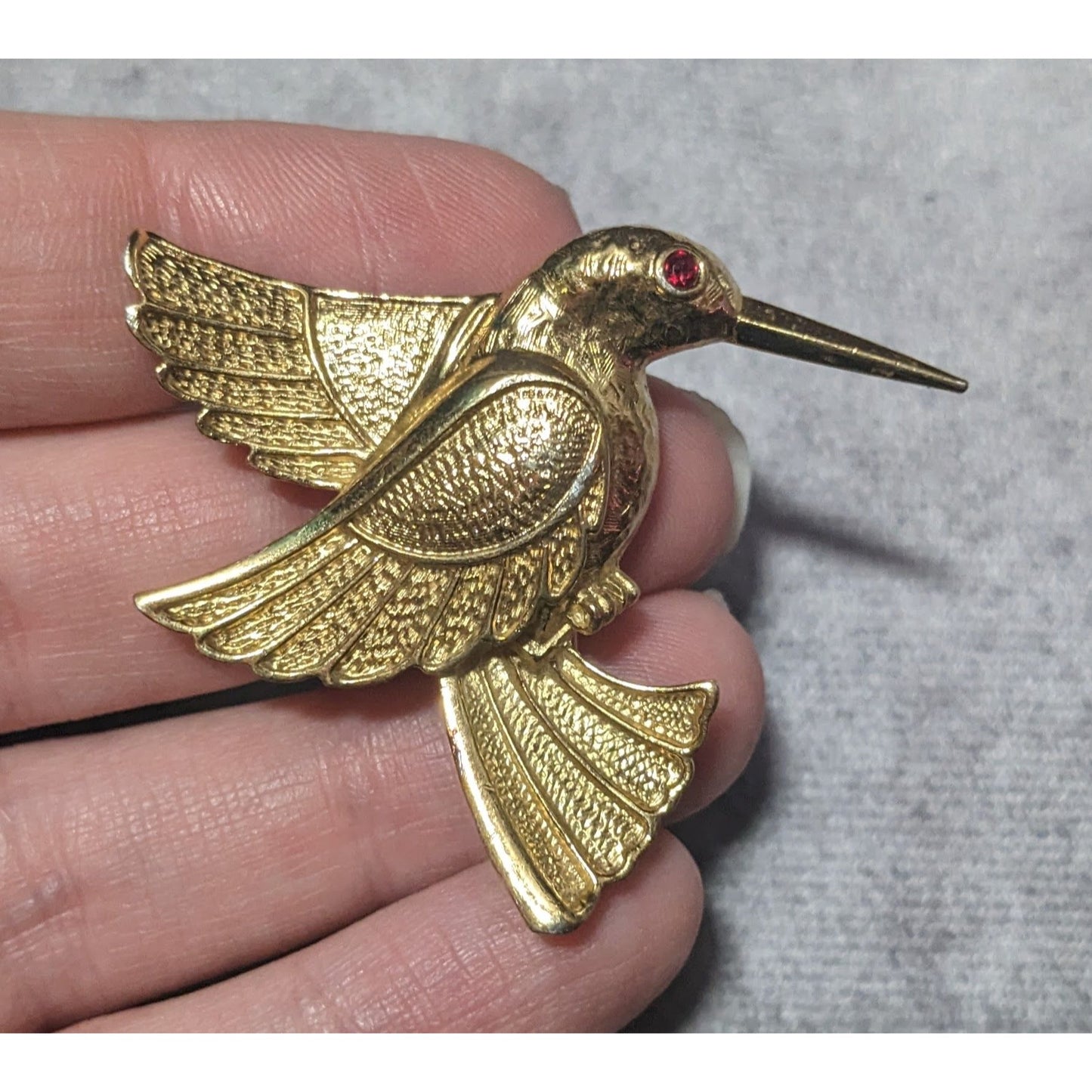 Vintage Humming Bird Gold Tone Brooch With Red Gem Eye