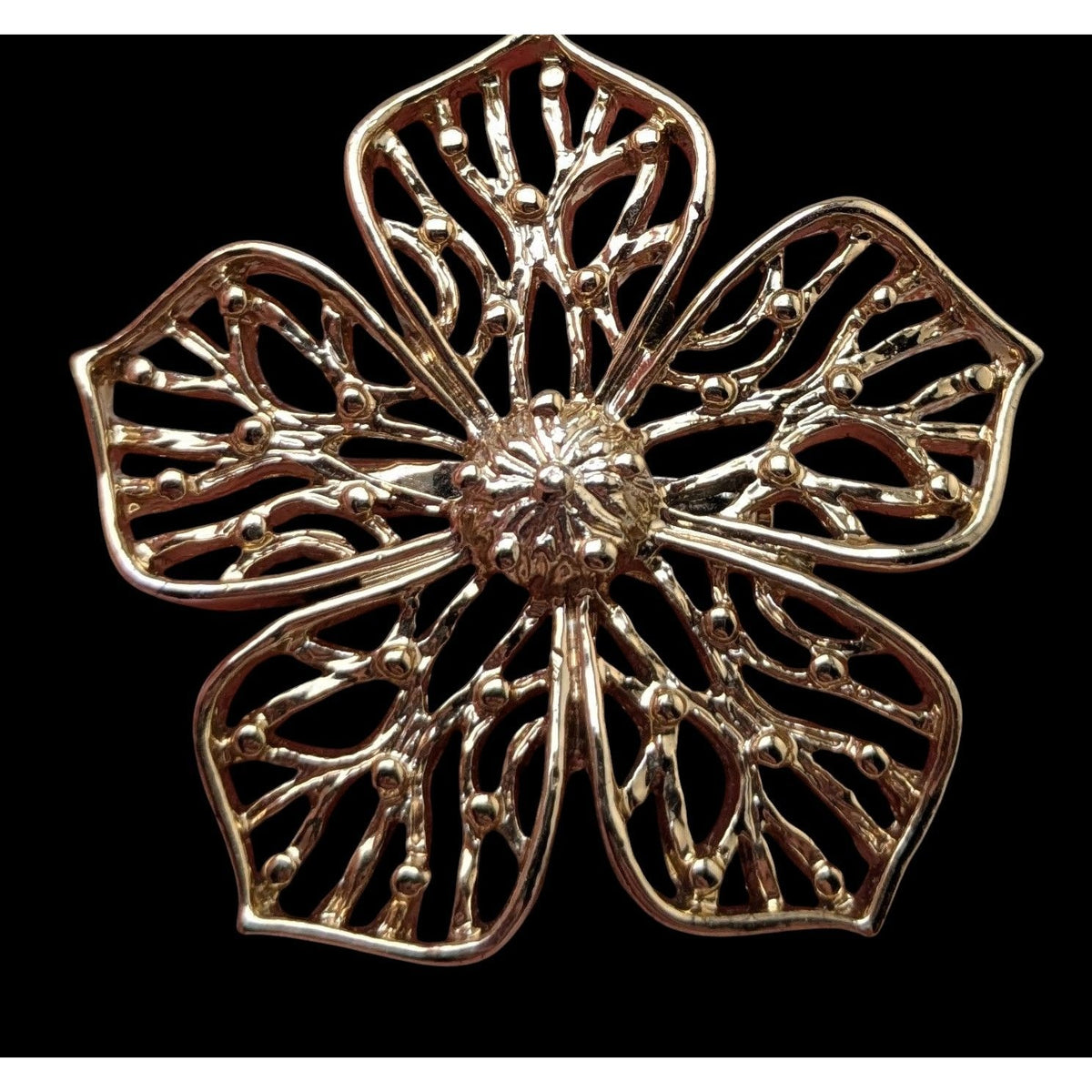 Gerrys Vintage Botanical Openwork Gold Tone Flower Brooch 1 1/2 Inch