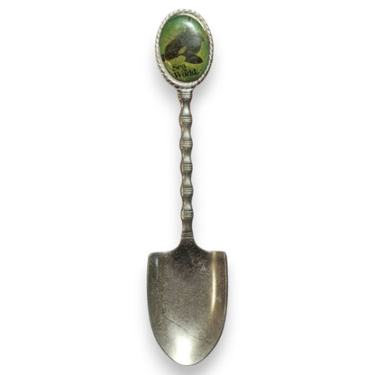 Vintage Retro Metal Silver Tone Sea World Orca Souvenir Spoon 4 1/2 Inch