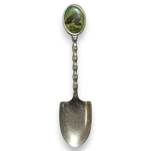 Vintage Retro Metal Silver Tone Sea World Orca Souvenir Spoon 4 1/2 Inch