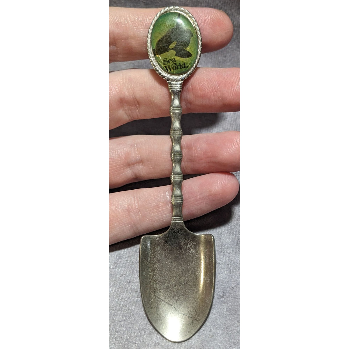 Vintage Retro Metal Silver Tone Sea World Orca Souvenir Spoon 4 1/2 Inch