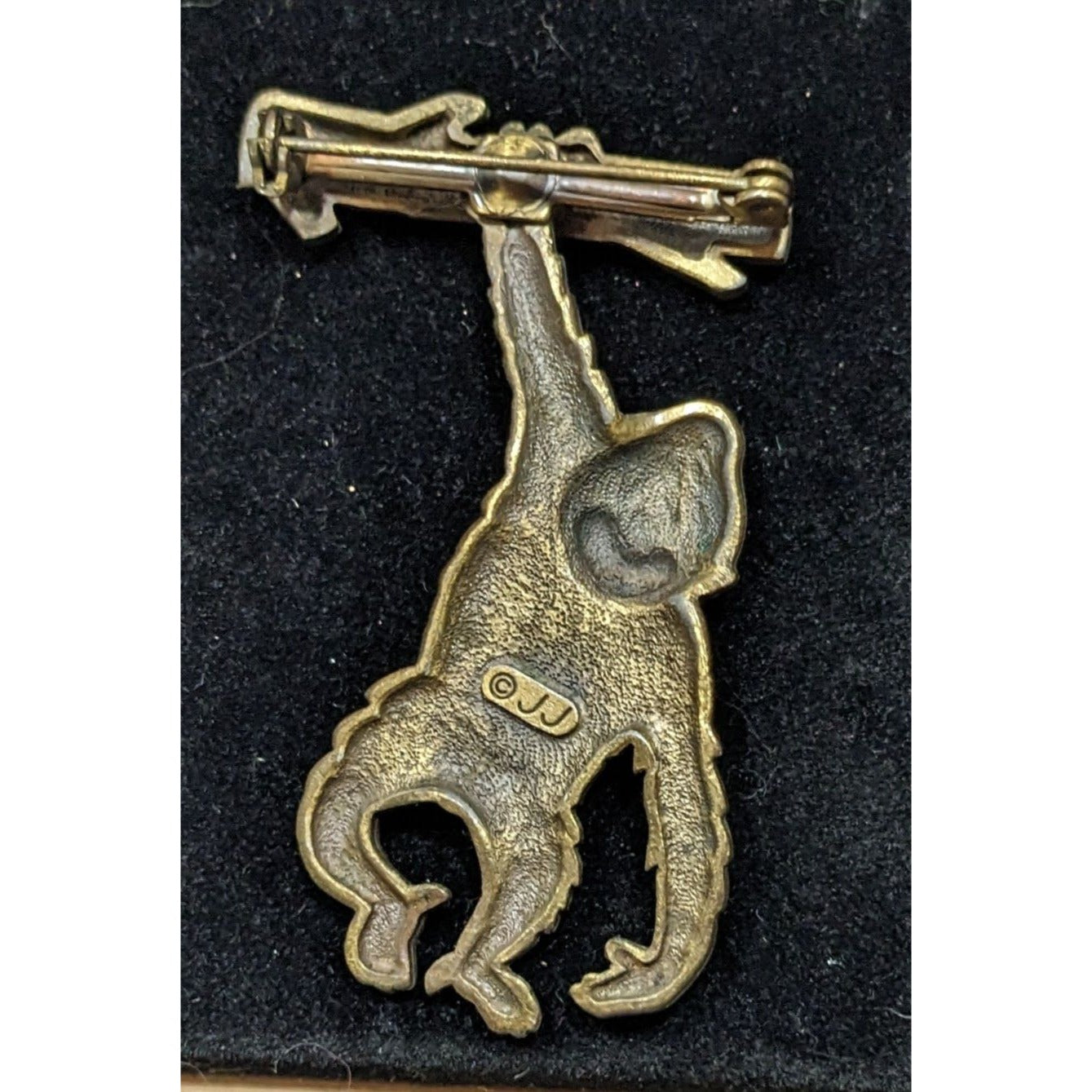 Vintage Jonette Jewelry Articulated Hanging Gorilla Gold Tone Brooch