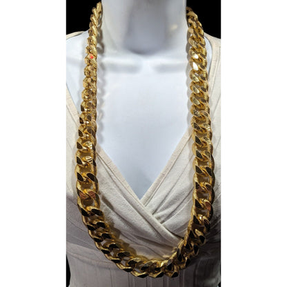 Chunky Glam Bright Gold Tone Oversized Chain Necklace