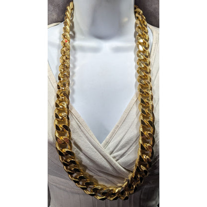 Chunky Glam Bright Gold Tone Oversized Chain Necklace