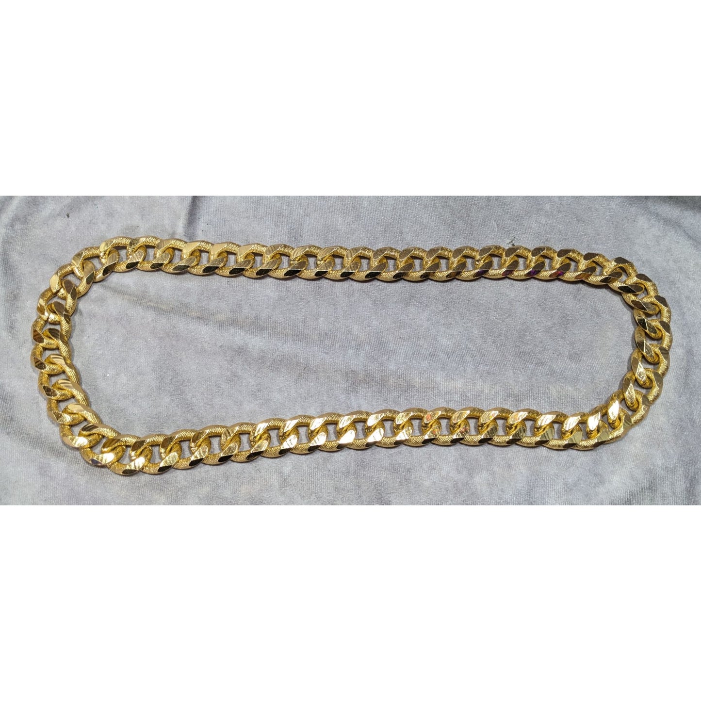 Chunky Glam Bright Gold Tone Oversized Chain Necklace