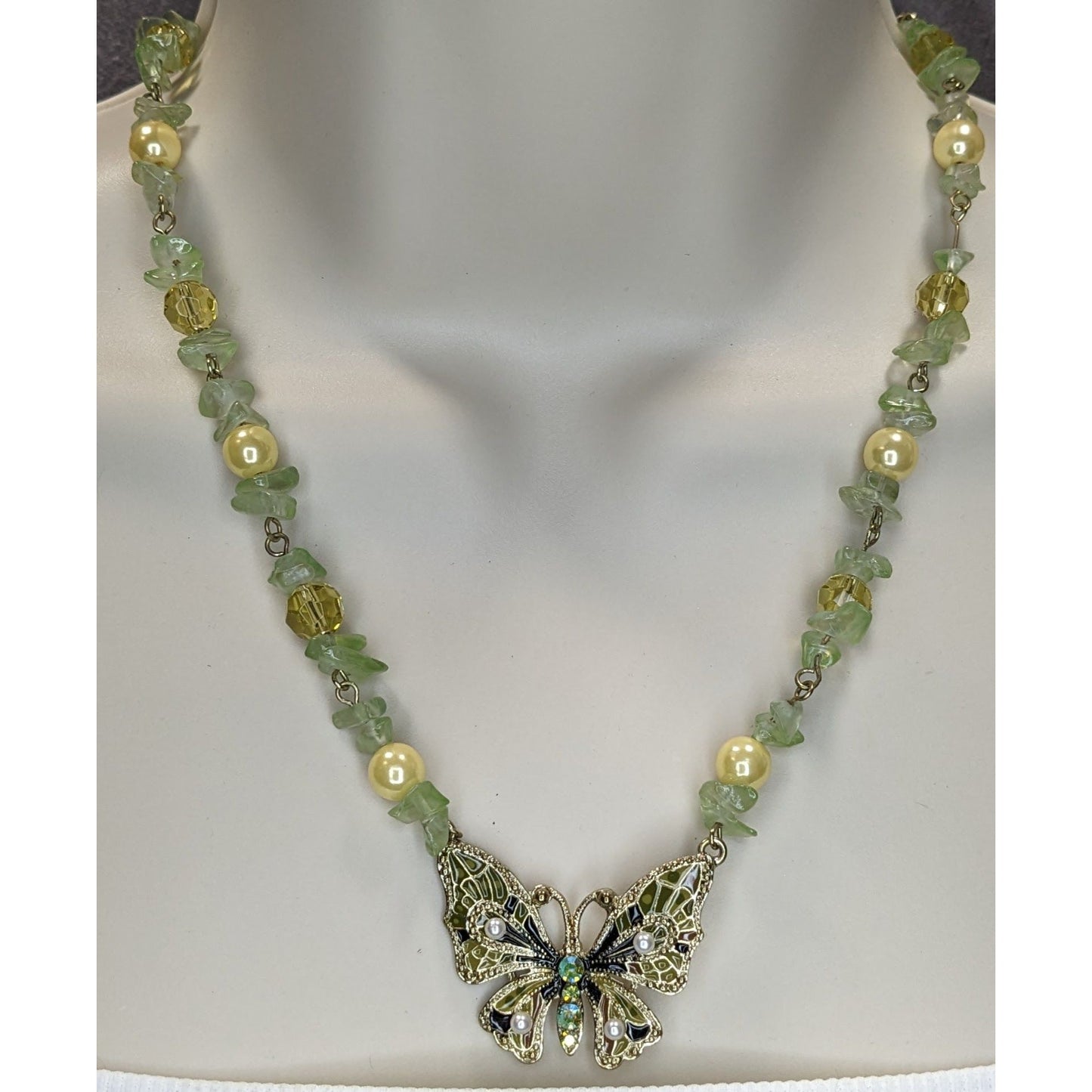 Fairycore Butterfly Pendant Necklace Prasiolite Faux Pearl Yellow Green Gold Beaded