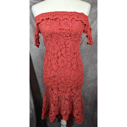 Love Triangle Coral Lace Cold Shoulder Floral Dress Size 10