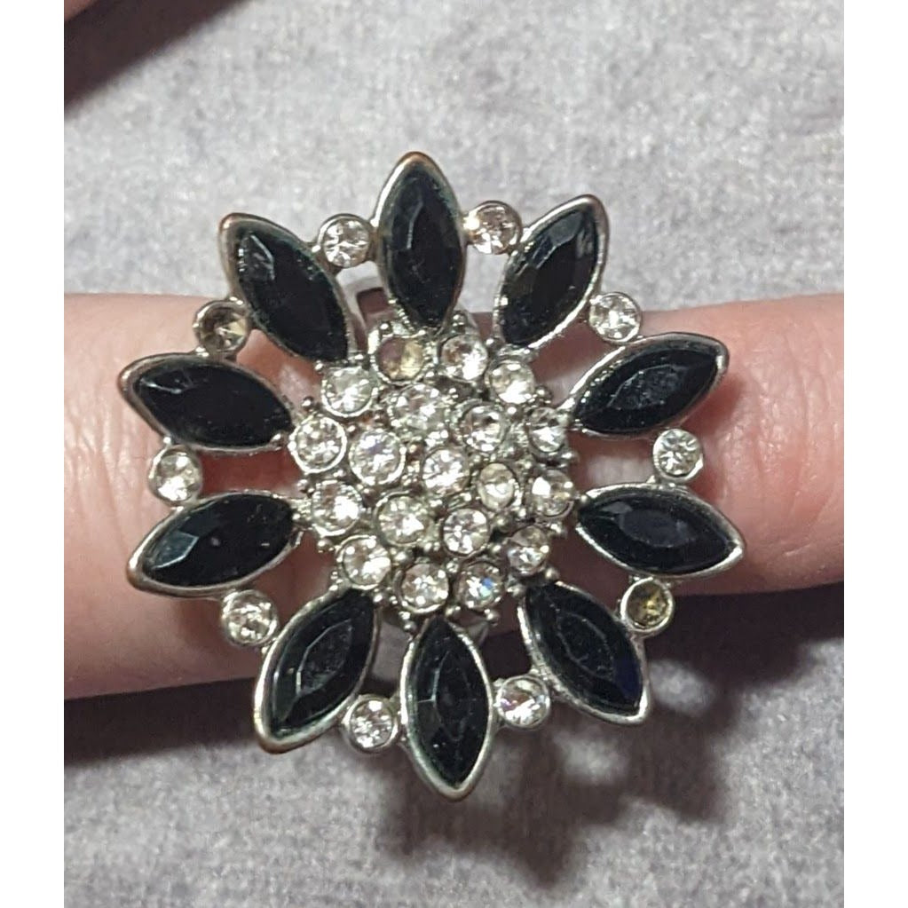 Black And Silver Tone Rhinestone Flower Ring Size 8