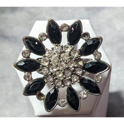 Black And Silver Tone Rhinestone Flower Ring Size 8