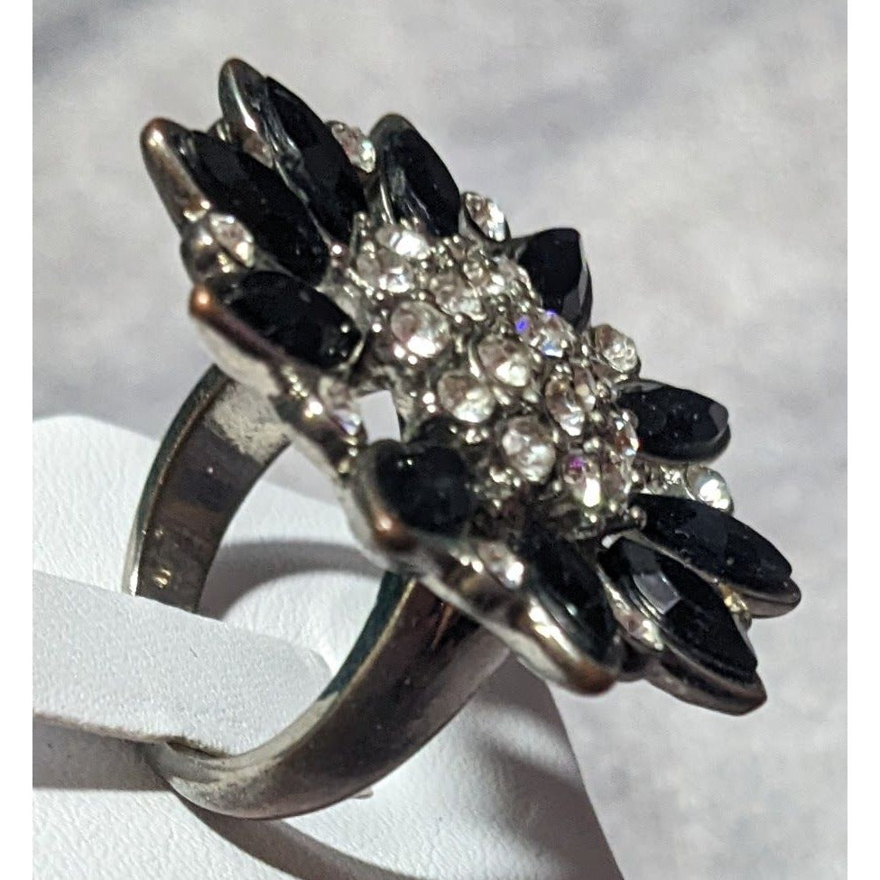 Black And Silver Tone Rhinestone Flower Ring Size 8