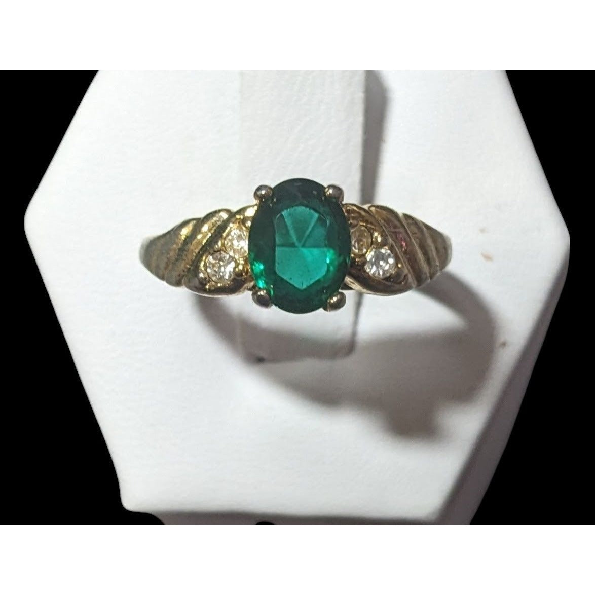 Elegant Mid Century Jewelry Concepts Gold Tone Ring With Green And Clear Stones Size 6 3/4