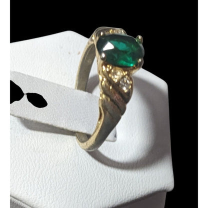 Elegant Mid Century Jewelry Concepts Gold Tone Ring With Green And Clear Stones Size 6 3/4