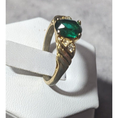 Elegant Mid Century Jewelry Concepts Gold Tone Ring With Green And Clear Stones Size 6 3/4