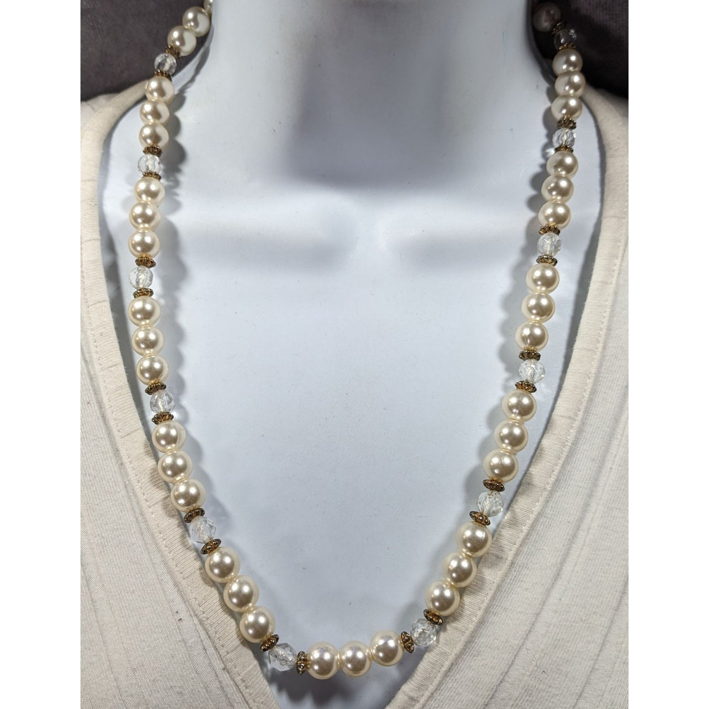 Elegant Old Hollywood Faux Pearl Beaded Necklace
