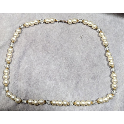 Elegant Old Hollywood Faux Pearl Beaded Necklace