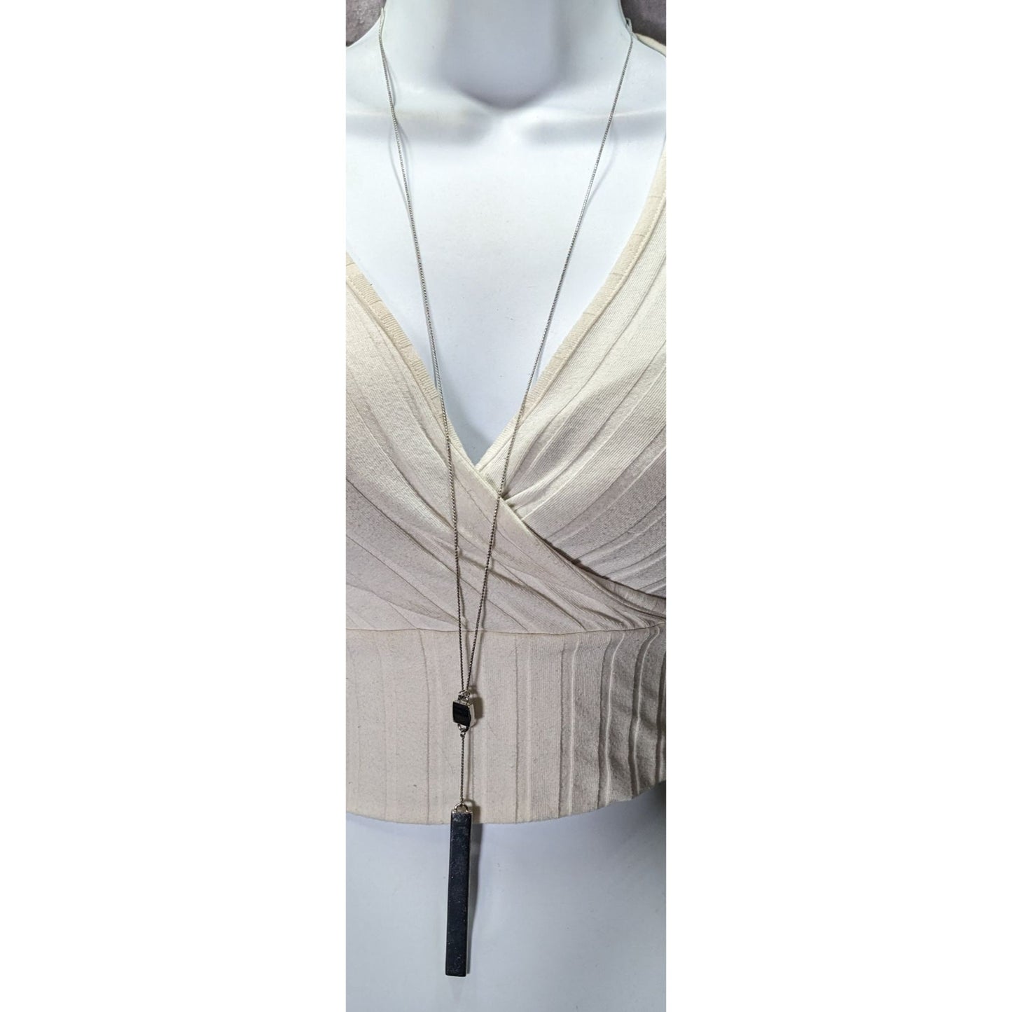 Deroi Modern Rectangular Pillar Silver Tone Necklace