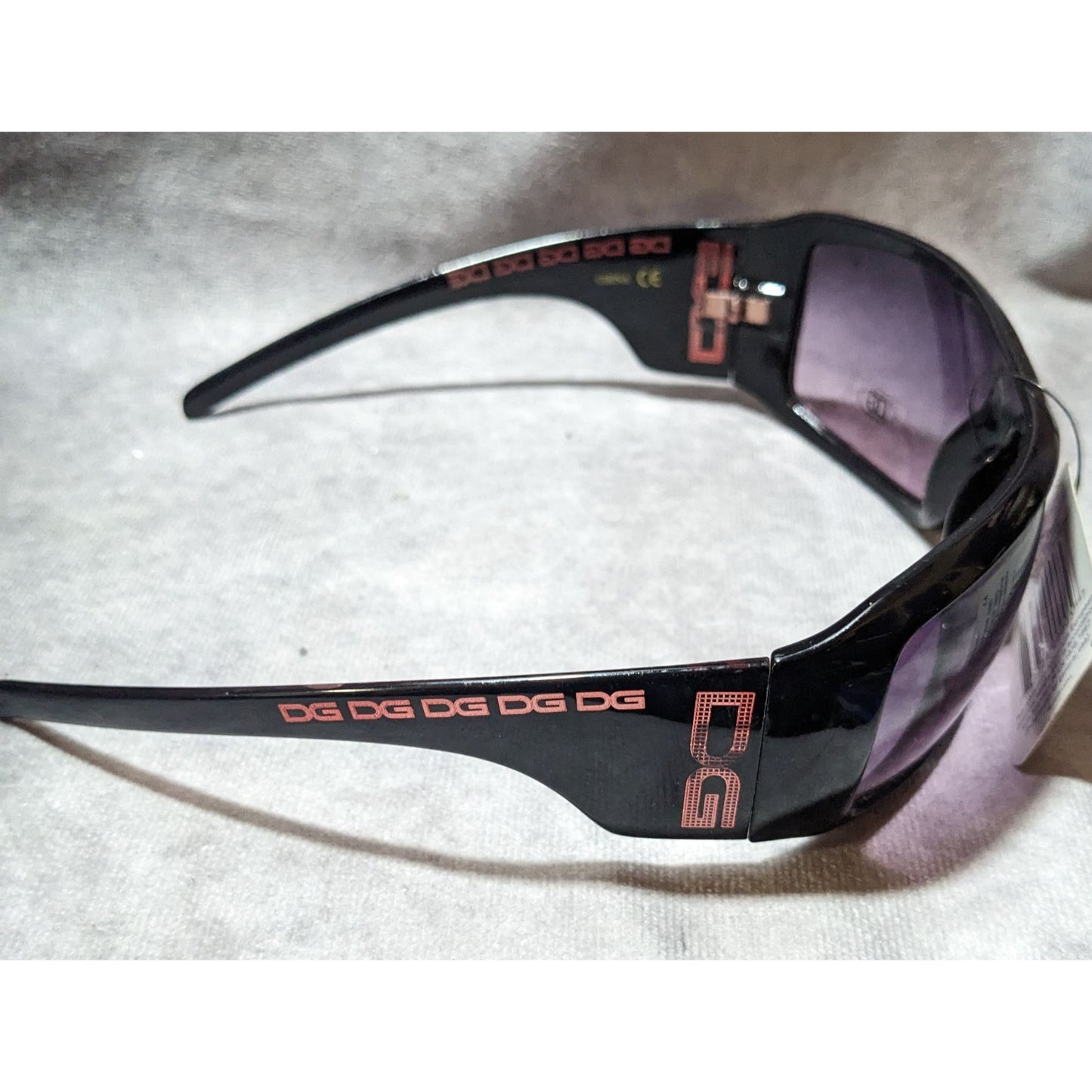 DG Brand Black With Purple Gradient Lens Sunglasses