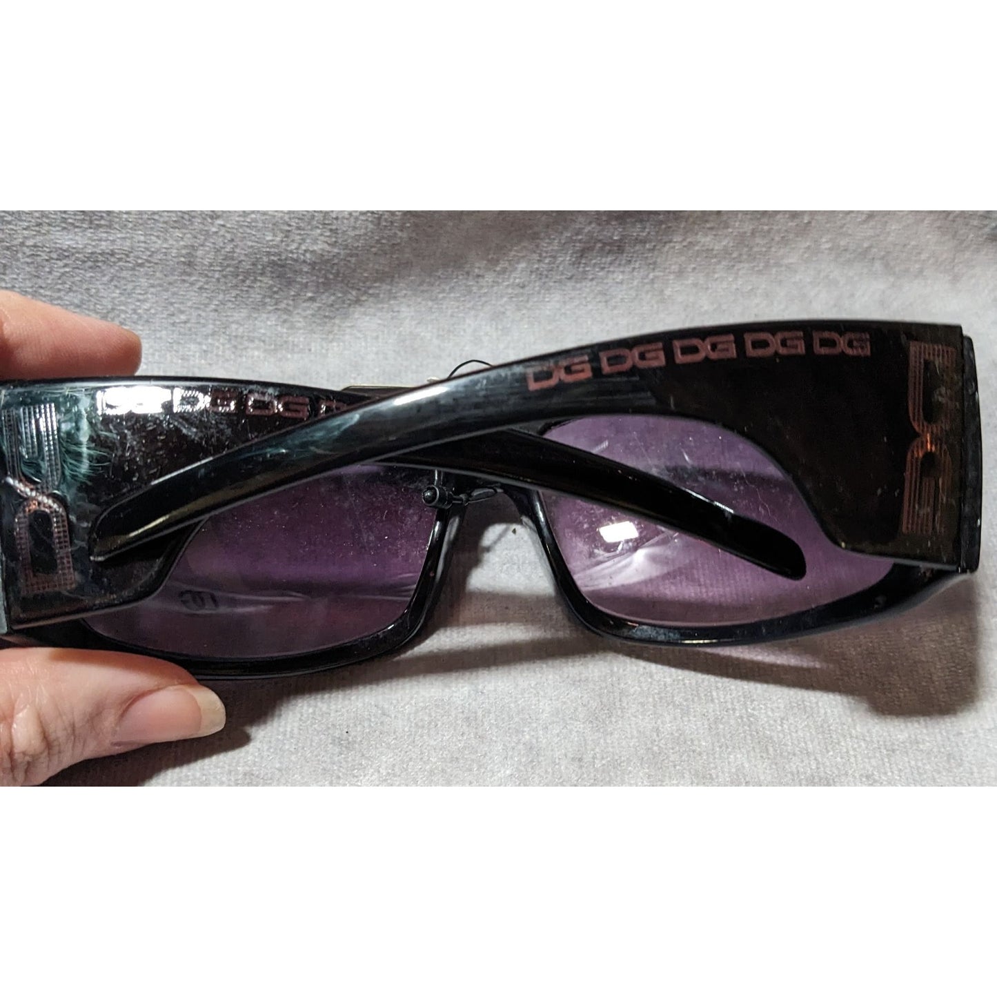 DG Brand Black With Purple Gradient Lens Sunglasses