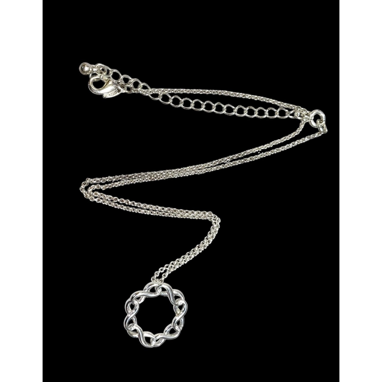 Avon Empowerment Circle Of Support Necklace
