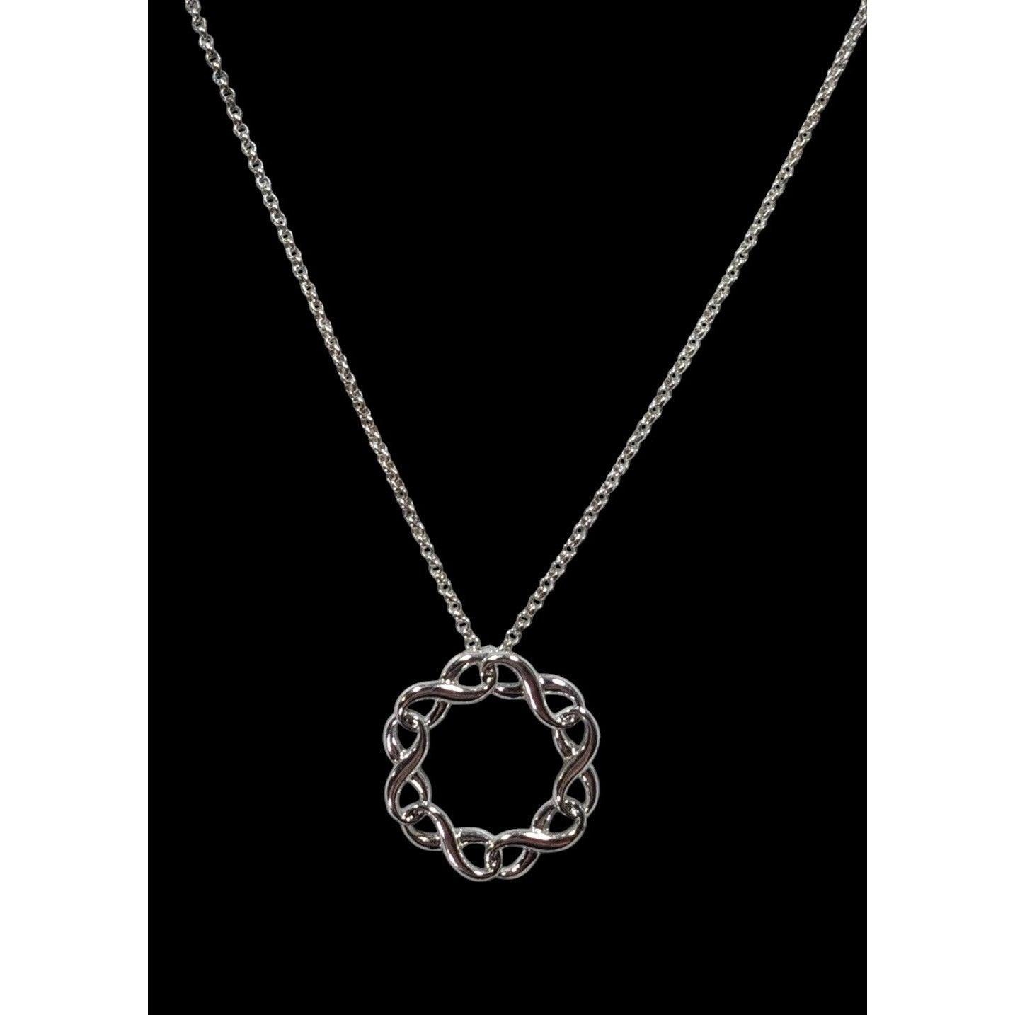 Avon Empowerment Circle Of Support Necklace