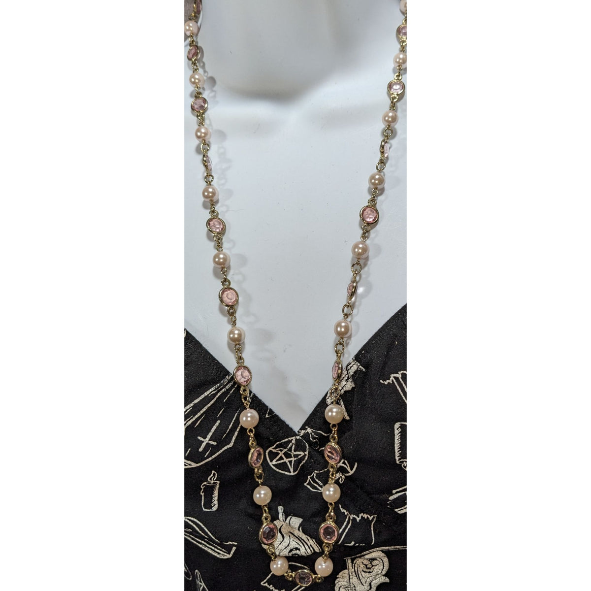 Romantic Gold Tone Pink Acrylic Gem Faux Pearl Necklace 30 Inch
