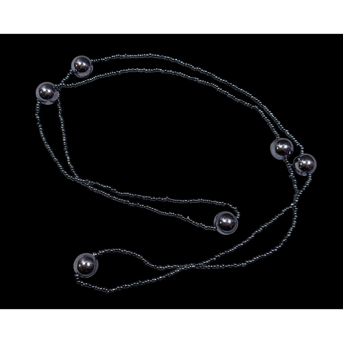 Simple Glass Beaded Metallic Silver Tone Necklace