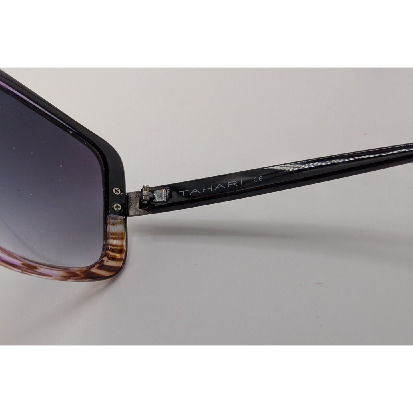 Tahari Black & Brown Gradient Sunglasses TH124