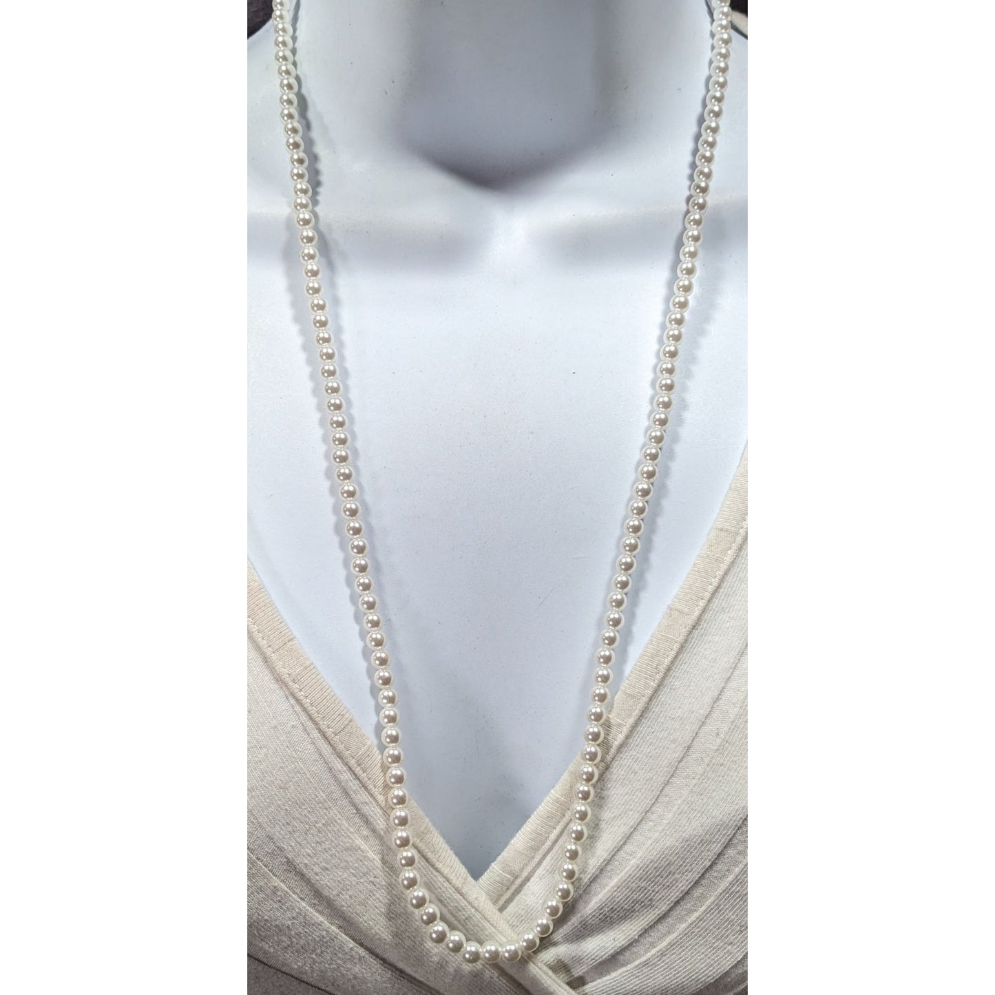Simple Elegant White Faux Pearl Beaded Necklace